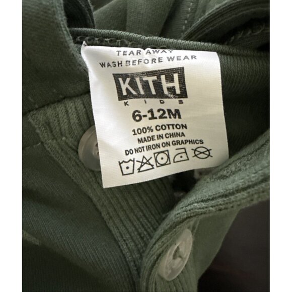 KITH Baby Size 6 - 12 Months Green One Piece Hooded Footed Heavy Weight Romper - Picture 3 of 3